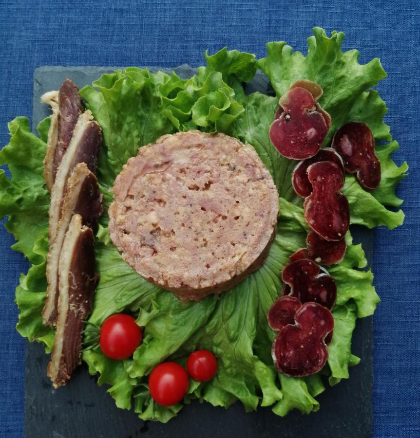 Domaine De La Castagnere Bed & Breakfast Castetnau-Camblong Bagian luar foto