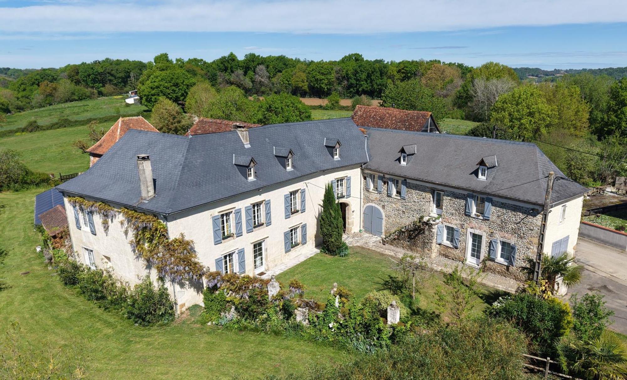 Domaine De La Castagnere Bed & Breakfast Castetnau-Camblong Bagian luar foto